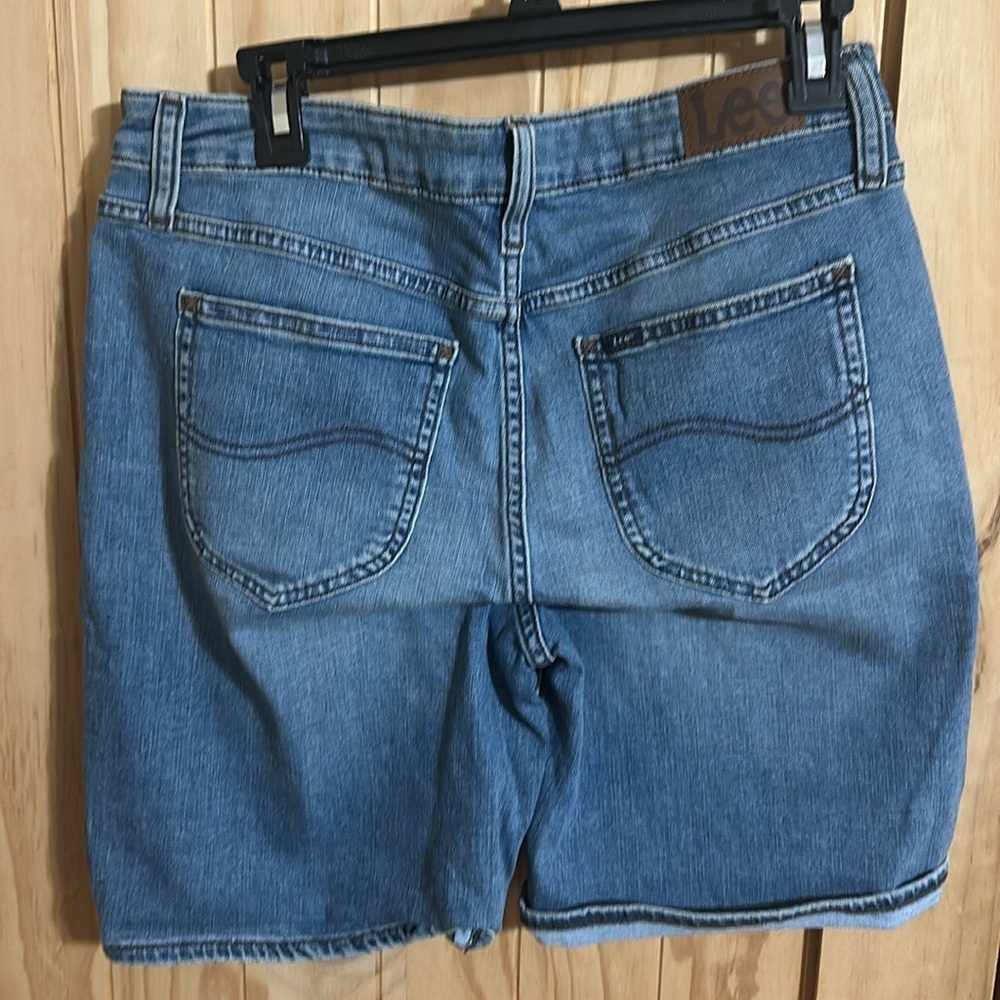 LEE Blue Denim Regular Fit Bermuda Mid Rise Stretch - Picture 2 of 5